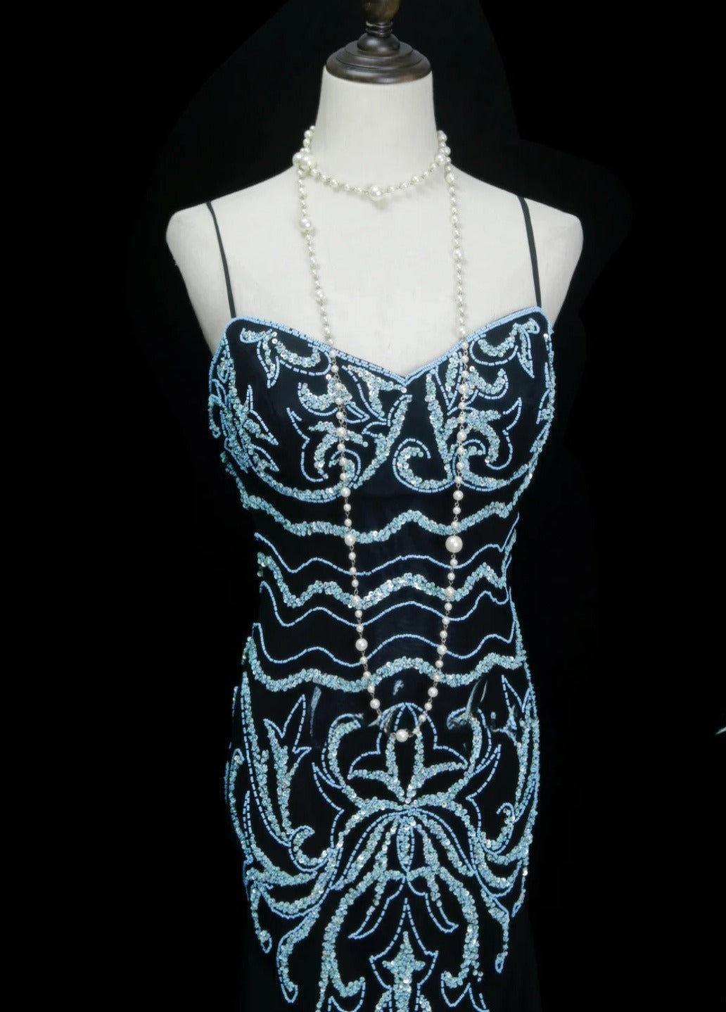Elegant Black Long Prom Dresses Beaded Chiffon Spaghetti Straps Sheath Evening Dress Sleeveless Birthday Dress DP04923