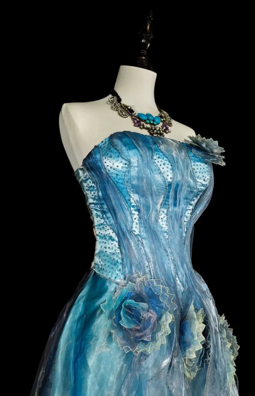 Chic Blue Prom Dress Strapless A-Line Long Evening Dress Tulle Appliques Sleeveless Party Dress DP05041