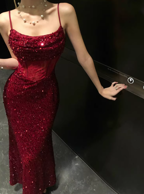 Chic Burgundy Prom Dress Sequins Sheath Spaghetti Straps Evening Dress Sleeveless Birthday Dress DP05222