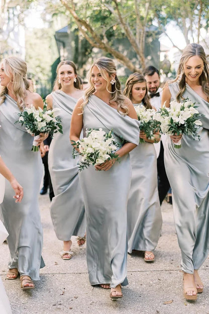 Formal Women's Dresses/Asymmetrical Ruffle Slit Black Bridesmaid Dresses with One Shoulder