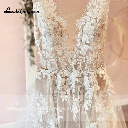 Sexy A-Line Backless Wedding Dress Customized Lace Applique Tulle Gowns