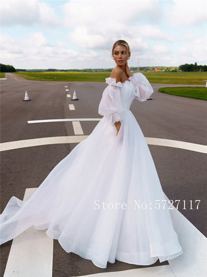 Strapless Ruched Bodice Ball Gowns Organza Wedding Dress