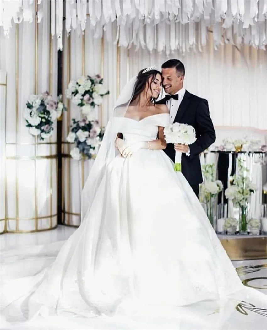 Customized Luxury White Satin Ball Gown Wedding Dress Appliques Off The Shoulder
