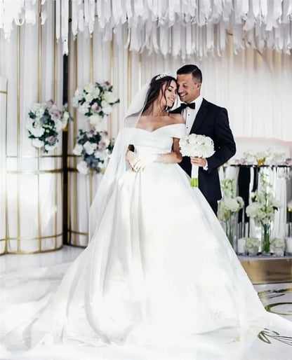 Customized Luxury White Satin Ball Gown Wedding Dress Appliques Off The Shoulder