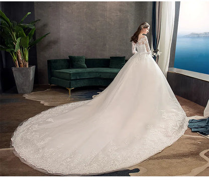 Vintage O Neck Full Sleeve Wedding Dress Lace Embroidery Gown