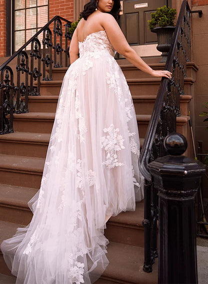 Off-The-Shoulder Tulle Lace Wedding Dress With Appliques Lace Floor Length Elegant