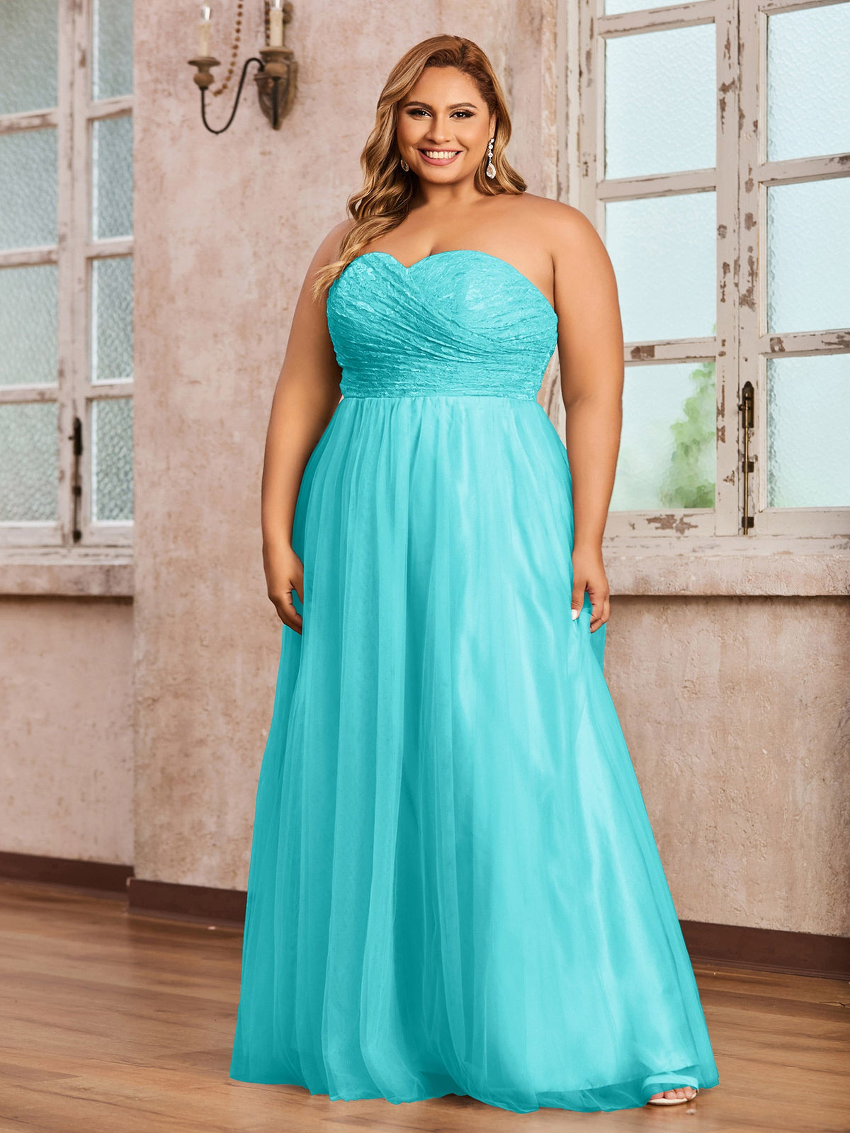 Lace and Tulle Long Gown with Sweetheart-Pool