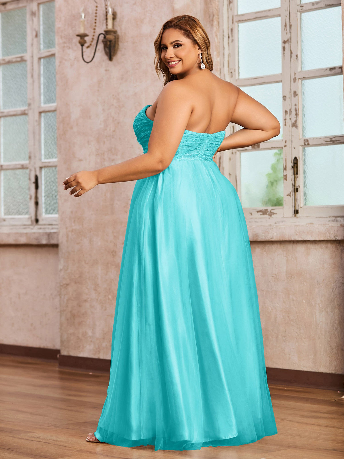 Lace and Tulle Long Gown with Sweetheart-Pool