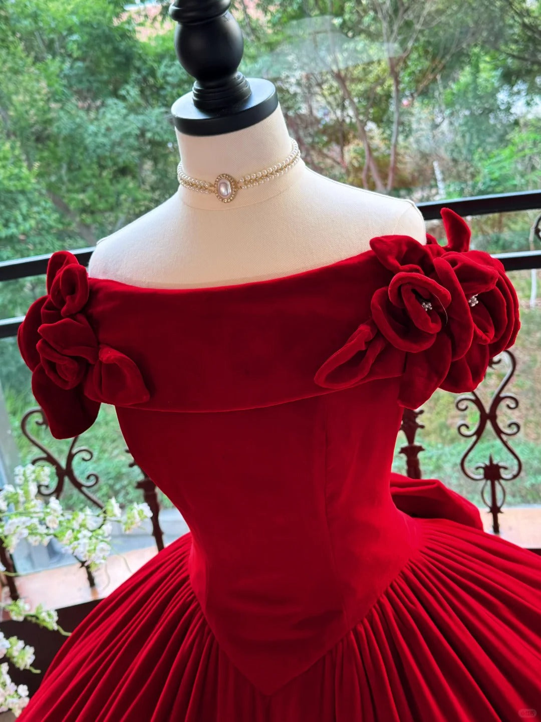 Girlhomeshops-Burgundy Elegant Retro Long Velvet Quinceanera Dresses Prom Dress Graduation Dress Princess gh5005