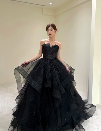 Sweetly Ball Gown Strapless Ball Dresses Ruffle Black Tulle Prom Dress