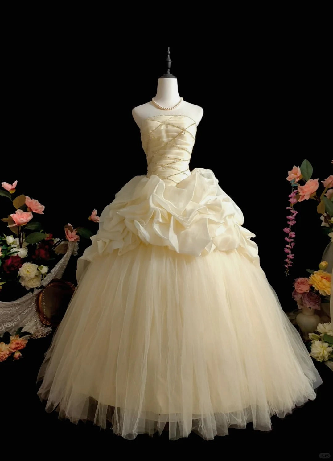 Elegant Strapless Rhinestone Pleated Tiered Tulle Ball Gown Sweet 16 Dress Birthday Party Dress Prom Dress HZ0319