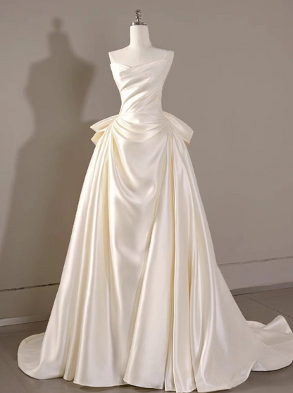 Charming Wedding Dress Strapless Pleated Wedding Dress HZ0319