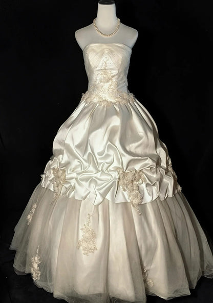 New Arrival Wedding Dress Strapless Pleated Tulle Wedding Dress HZ0319