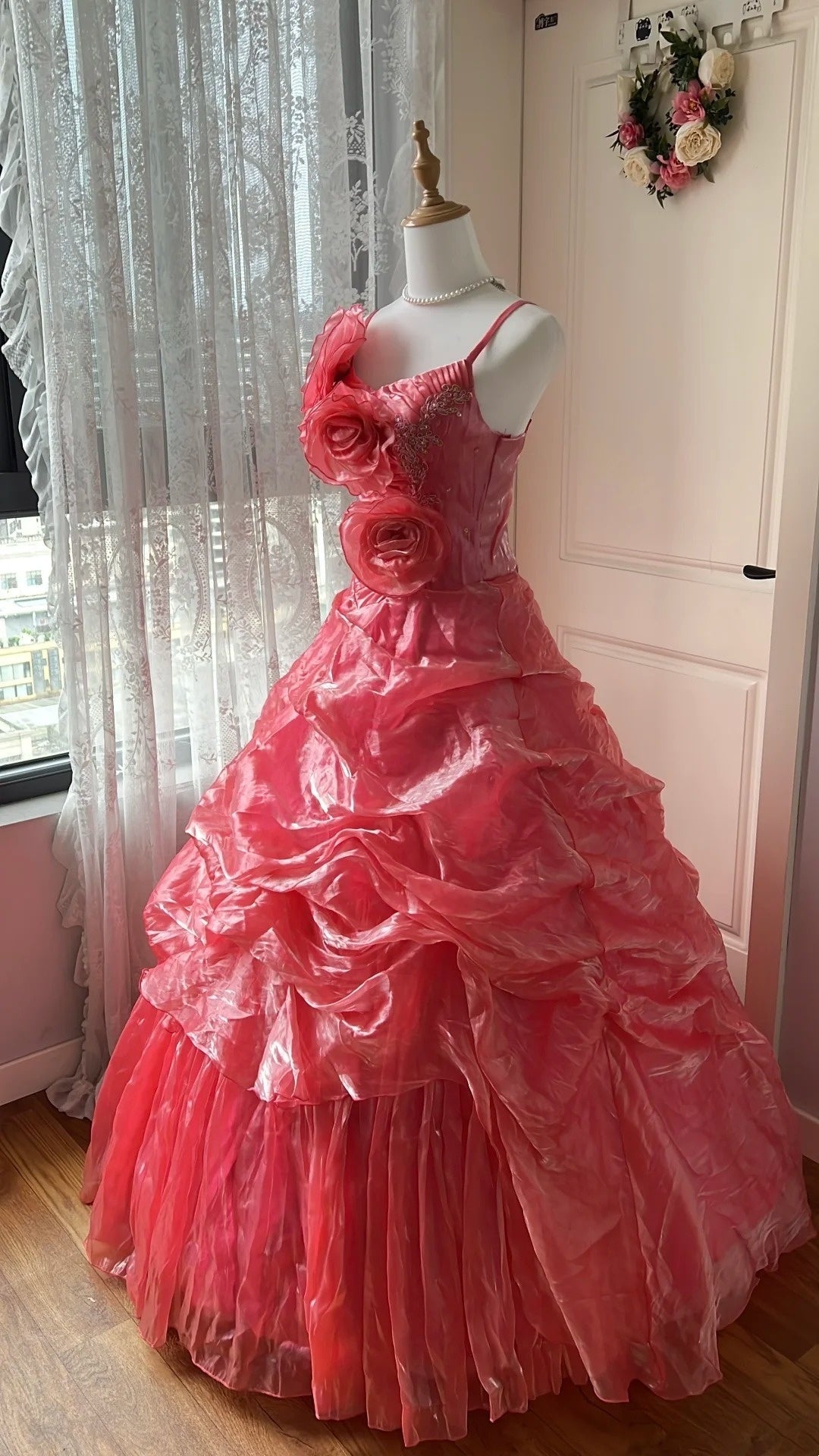 Beauty Prom Dress Spaghetti Straps Pleated Ball Gown Evening Dress Sweet 16 Dress HZ0319