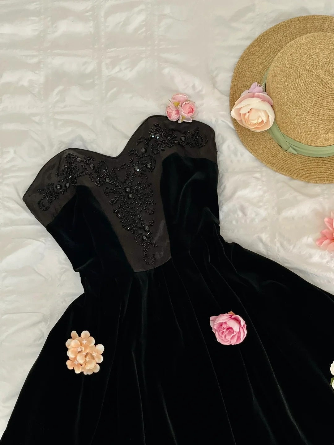 New Arrival Homecoming Dress Black Sweetheart Flower Pleated Short Prom Dress Birthday Party Dress Cocktail Dress HZ0319