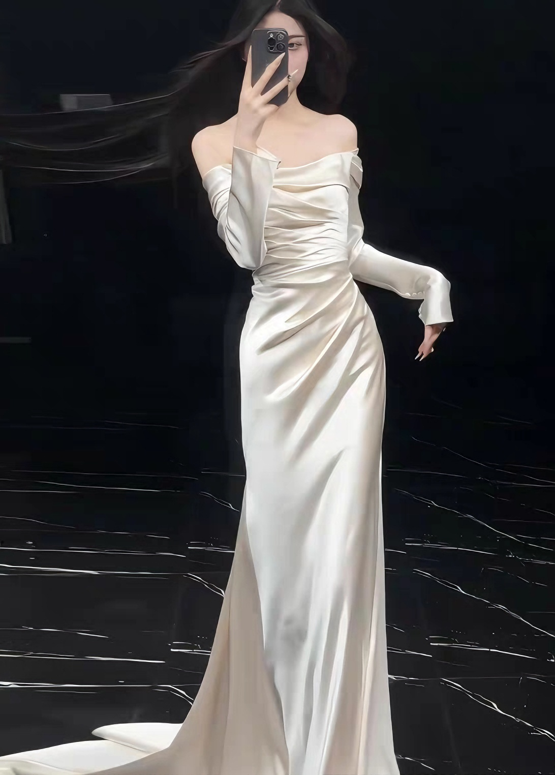 Minimalist Wedding Dress Off Shoulder Long Sleeves Pleated Wedding Dress HZ0319