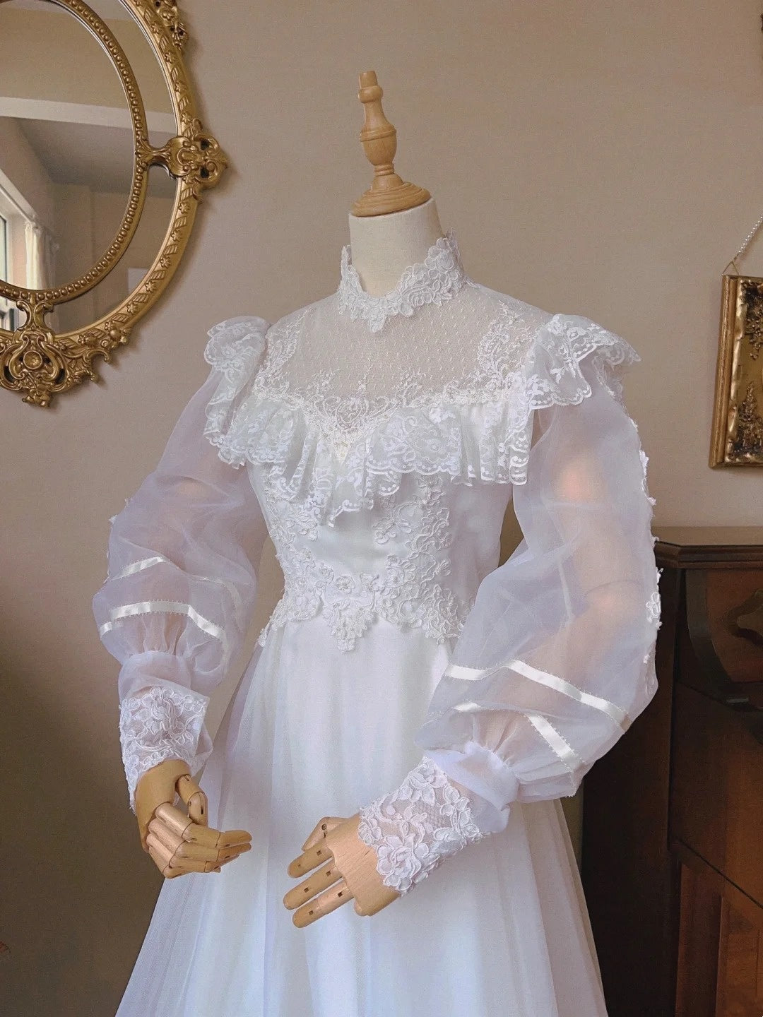 Stunning Wedding Dress A Line High Collar Tulle Pleated Wedding Dress HZ0319