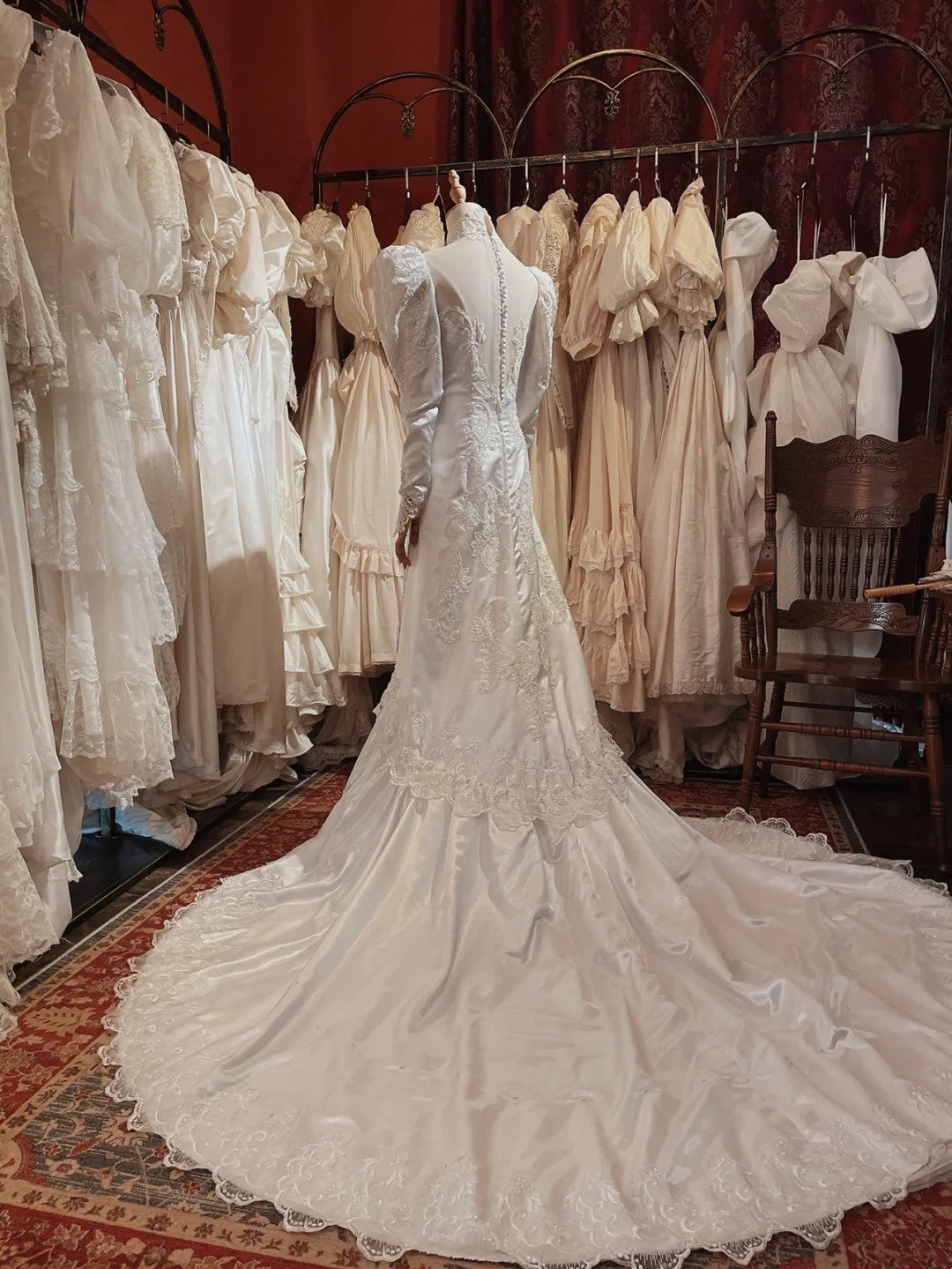 Retro Wedding Dress High Collar Long Sleeves Wedding Dresses HZ0319