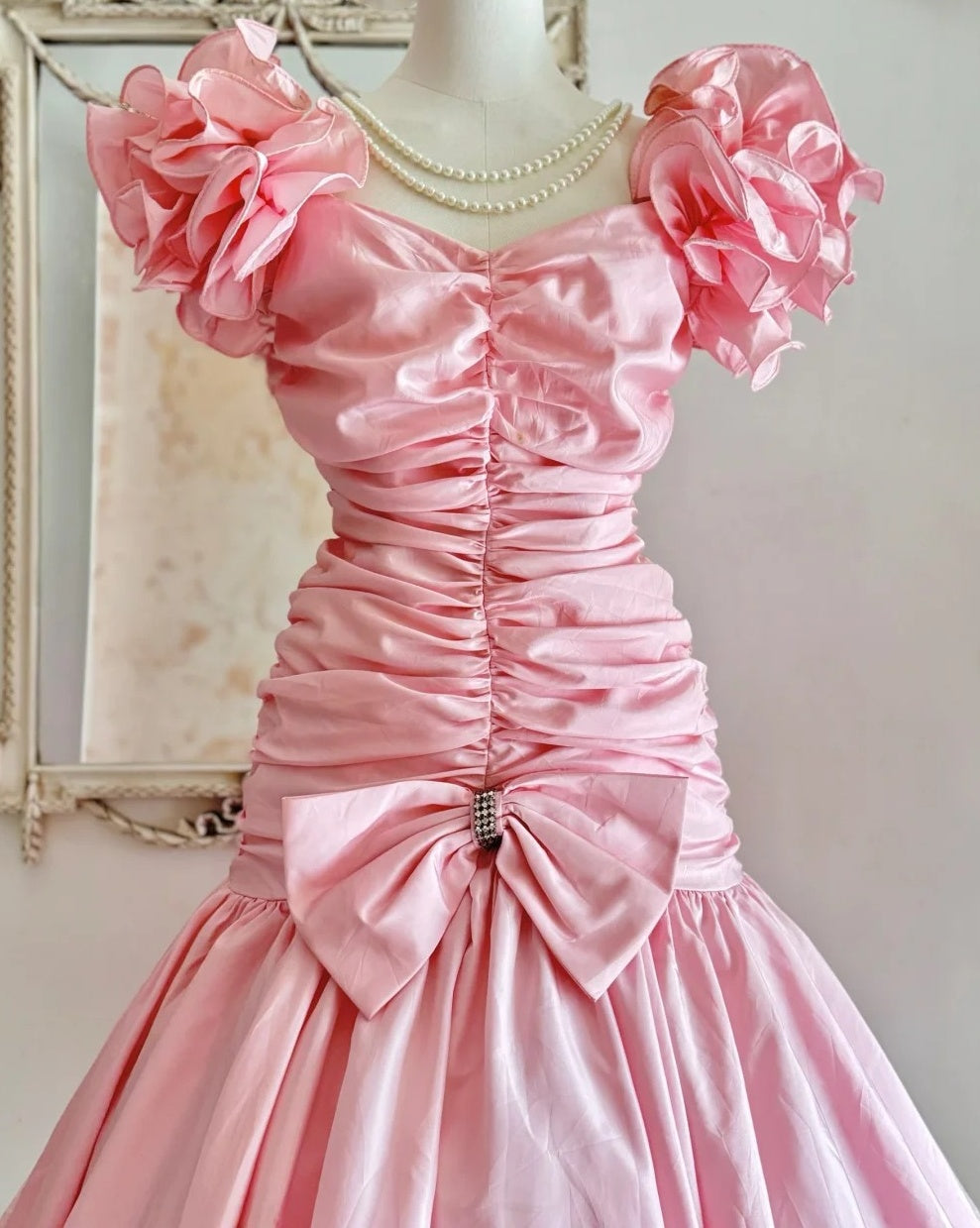 Beauty Homecoming Dress Off Shoulder Pleated Ruffle Short Prom Dress Birthday Party Outfits HZ0319