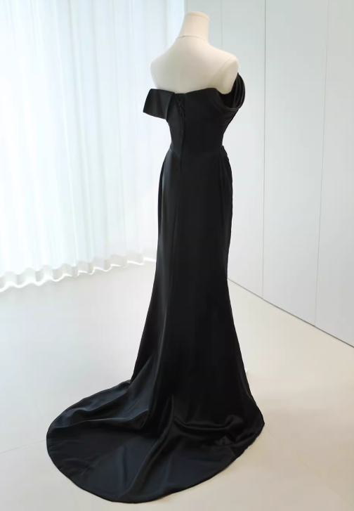 Minimalist Prom Dress Black Off Shoulder Pleated Gala Dress Evening Dress Formal Dress HZ0319