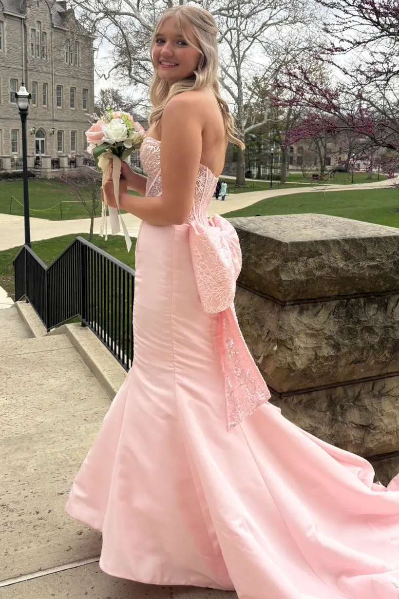 Red Sequin-Embroidery Sweetheart Bow-Back Trumpet Prom Gown