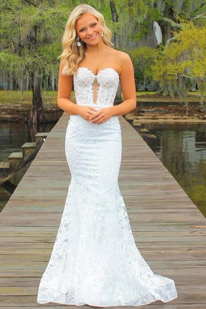 Lace Appliques Sweetheart Keyhole Trumpet Long Prom Dress
