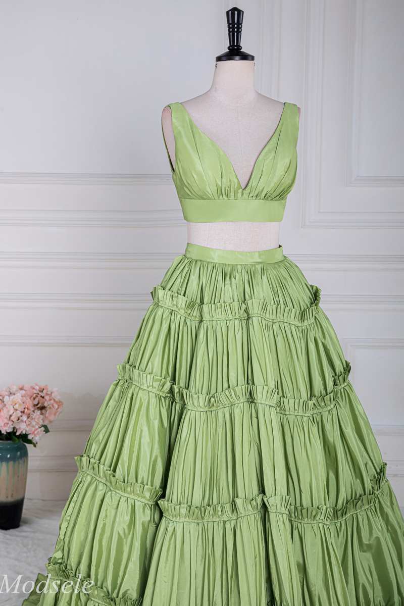 Two-Piece Green Taffeta V-Neck Ruffle Ball Gown
