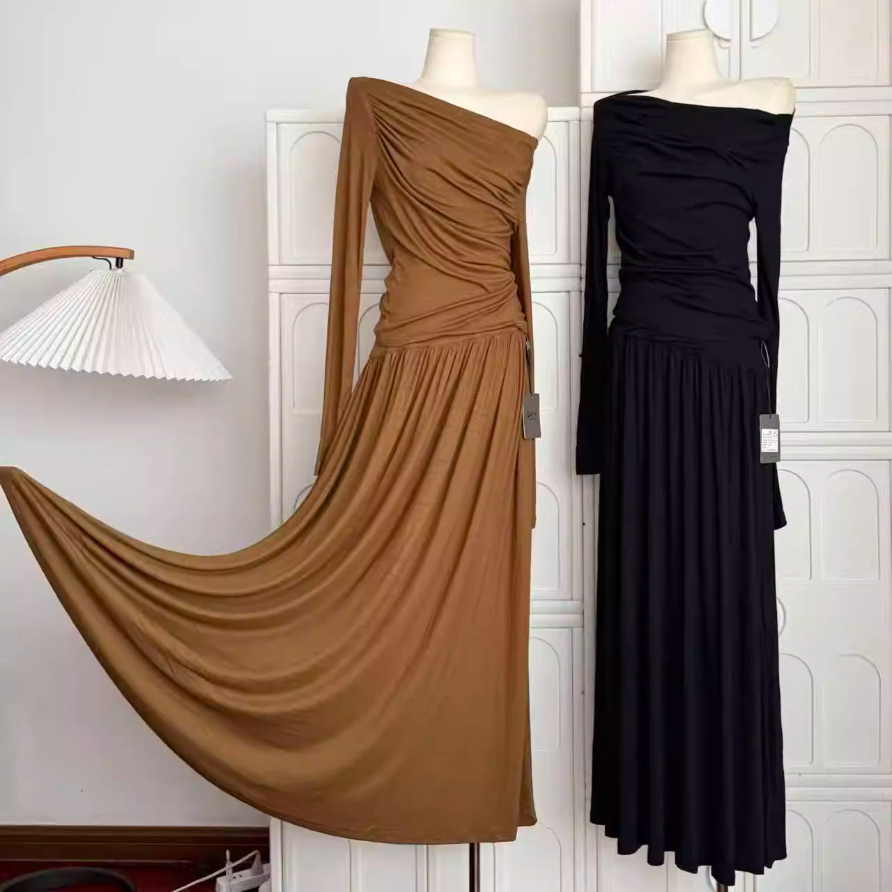 Women's Autumn New Style Pleated Dress with a Chic Design, a Minimalist Style, Long Dress, Asymmetrical One-Shoulder Dress  11452