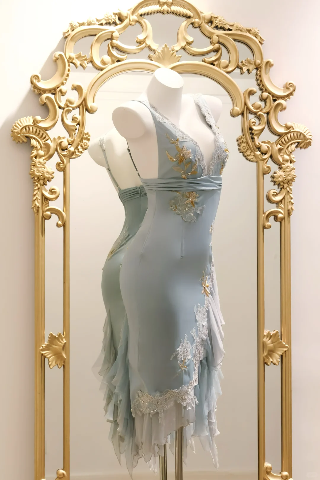 Baby Blue Sheath Wedding Party Dress V Neck Ruffle Short Homecoming Dress Outfits