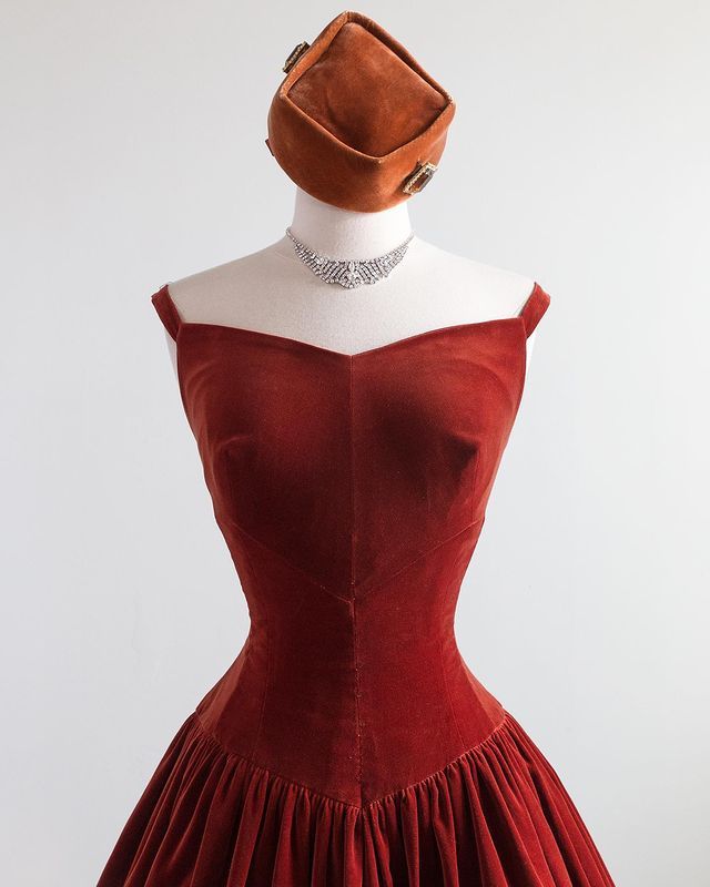Vintage Elegant Wine Red Velvet Waist A-line 17th Birthday Homecoming Dress cc3974