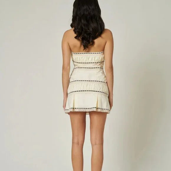 Sweet Off-white Halter Neck Bow Slim Fit 17th Birthday Homecoming Dress cc4549