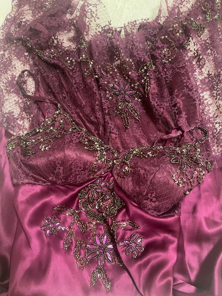 Vintage Plum Spaghetti Strap V-Neck Beaded Lace Satin Prom Dress Evening Dress cc5420