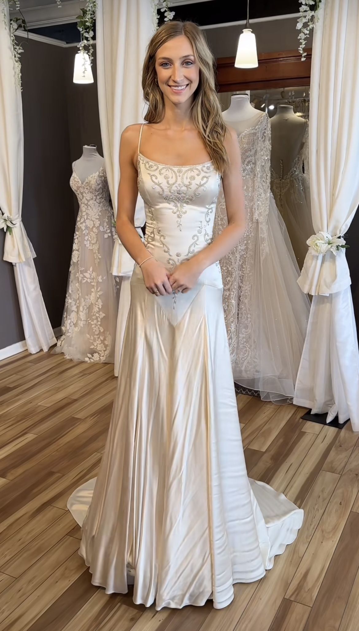 Vintage White Spaghetti Strap Square Neck Pearl-Embellished Satin Train Prom Dress Evening Dress cc5465