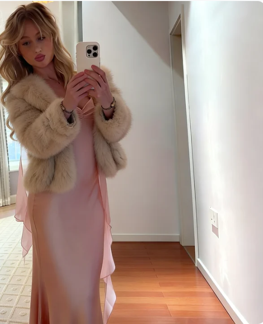 Simple Pink Spaghetti Strap V-Neck Mermaid Satin Long Prom Dress Evening Dress cc5487