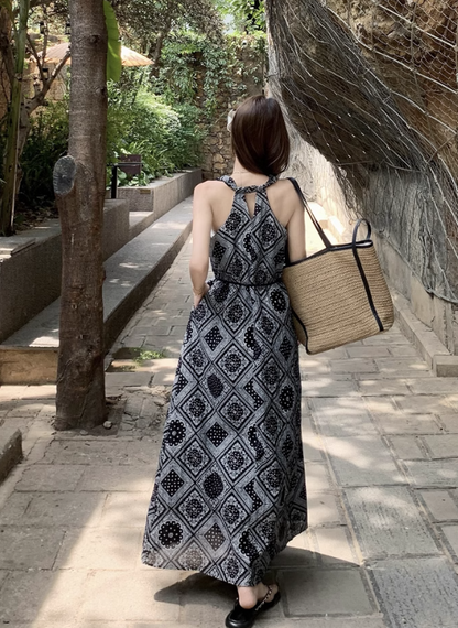 Vintage Fashion Black Floral Print Design Beach Holiday A-line Halter Dress HZ1024