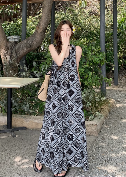 Vintage Fashion Black Floral Print Design Beach Holiday A-line Halter Dress HZ1024