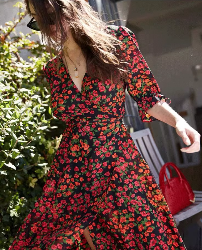 Vintage Floral V-neck Design A-line Half-sleeved Women Party Dress HZ1024