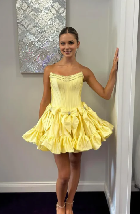 Vintage Beaded A-Line Homecoming Dress Strapless Party Dress Short Cocktail Dress HZ1024