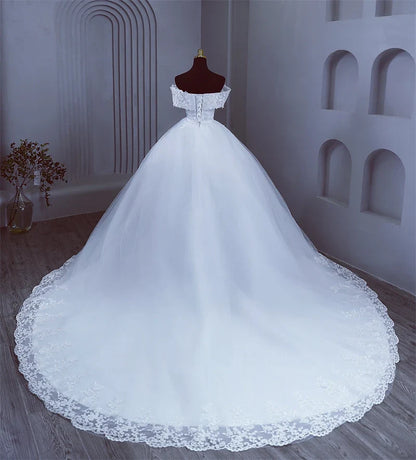 Plus Size White Wedding Dresses Off The Shoulder Wedding Gowns Elegant Long Appliques Pearls Bridal Dress