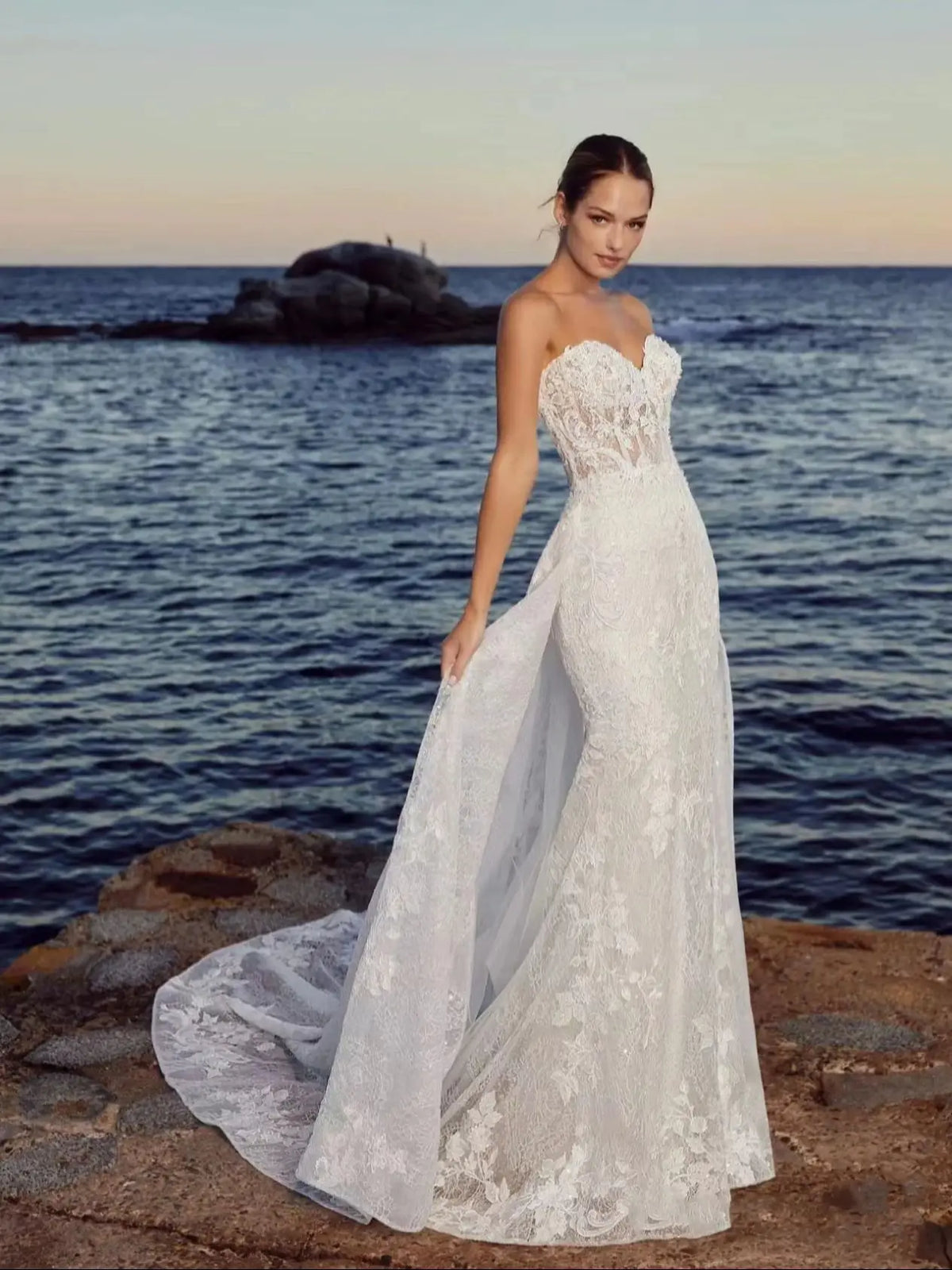 Beach Wedding Dresses With Detachable Train Sexy Bridal Gowns