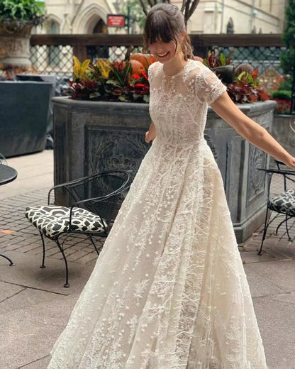 Bohemia Vintage Wedding Dresses O-Neck Short Sleeves Bridal Gowns Lace Appliques A-Line