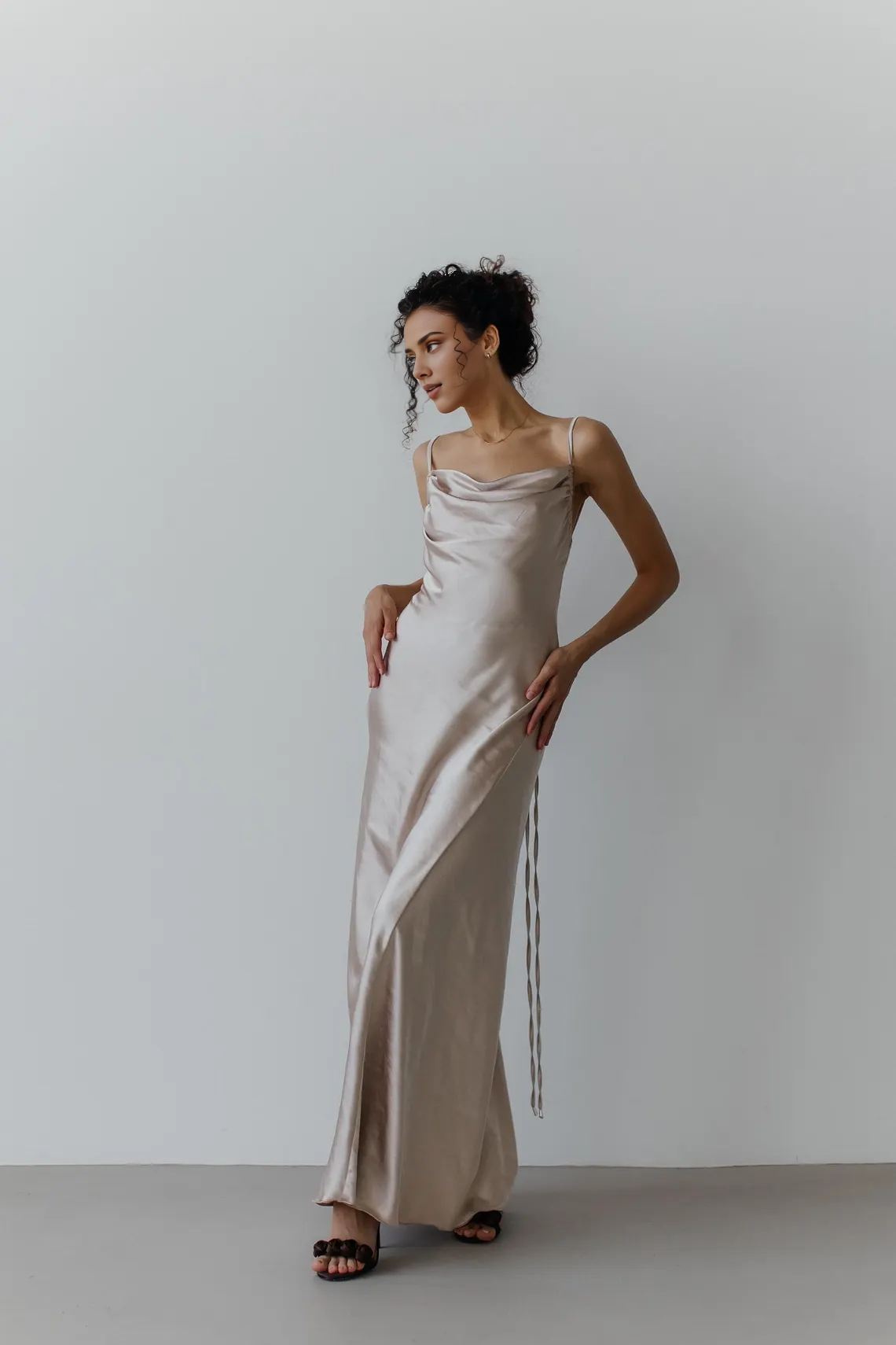 Simple Sleeveless Off-the-Shoulder Open Back A-line Lace Up Bridesmaid Dress Wedding Dress With Floor Length