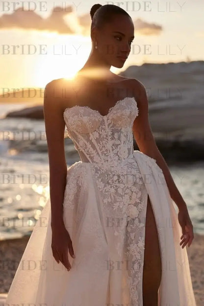 Strapless Aline Bridal Dress Lace Appliques Beach Wedding Dress with Front Split