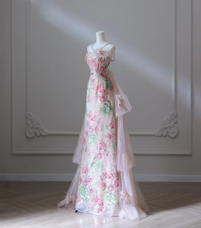Pink A-Line Hanging Neck Floral Lace Long Prom Dresses HZ1024