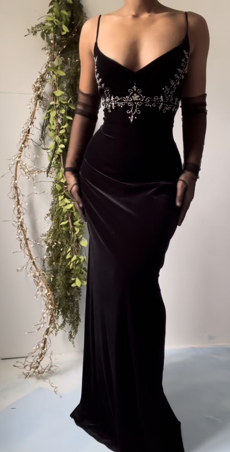 Vintage Black Velvet Spaghetti Strap Backless Mermaid Prom Dress Evening Dress HZ1024