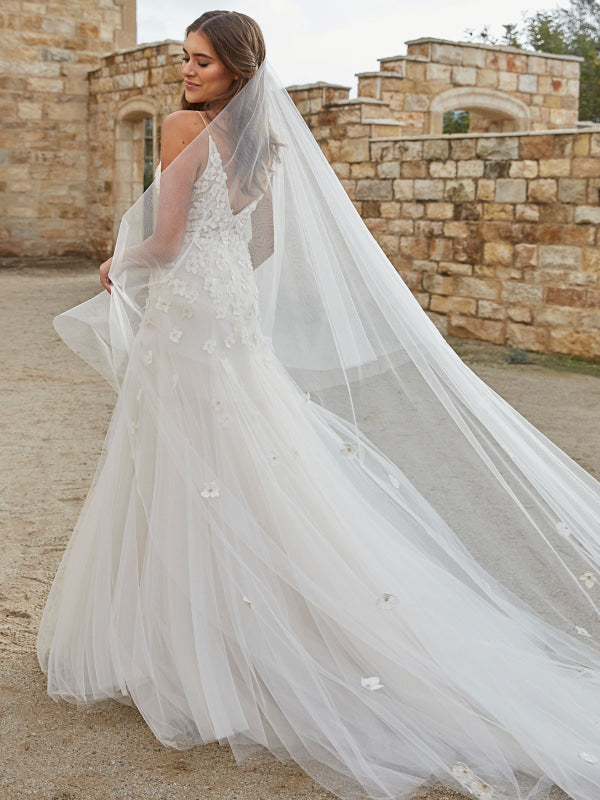 A-Line Sleeveless White Wedding Dress Satin V-Neck Lace Tulle Bridal Dresses