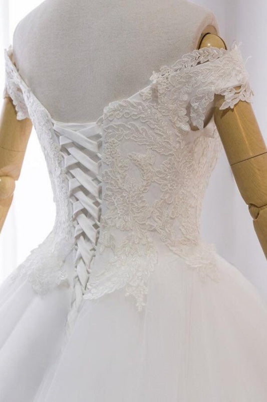 Amazing V-neck Lace Tulle Ball Gown Wedding Dress