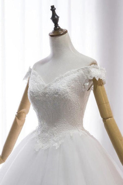 Amazing V-neck Lace Tulle Ball Gown Wedding Dress