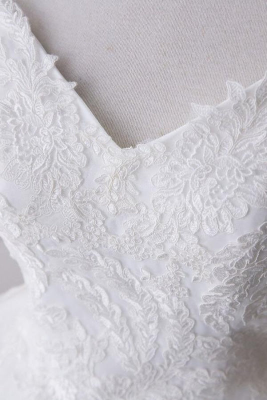 Amazing V-neck Lace Tulle Ball Gown Wedding Dress