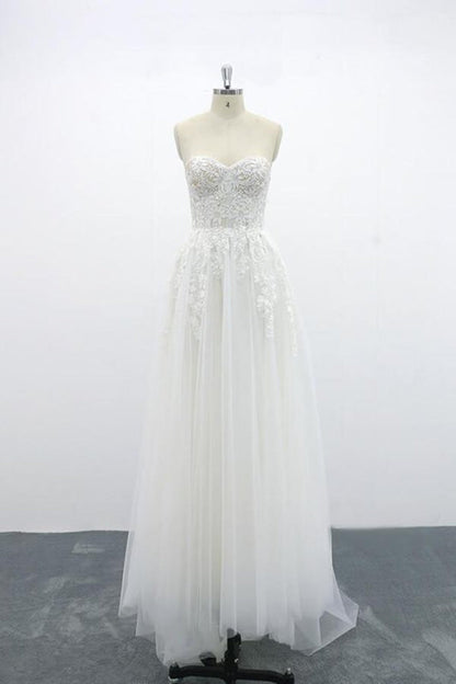 Appliques Strapless Tulle A-line Wedding Dress